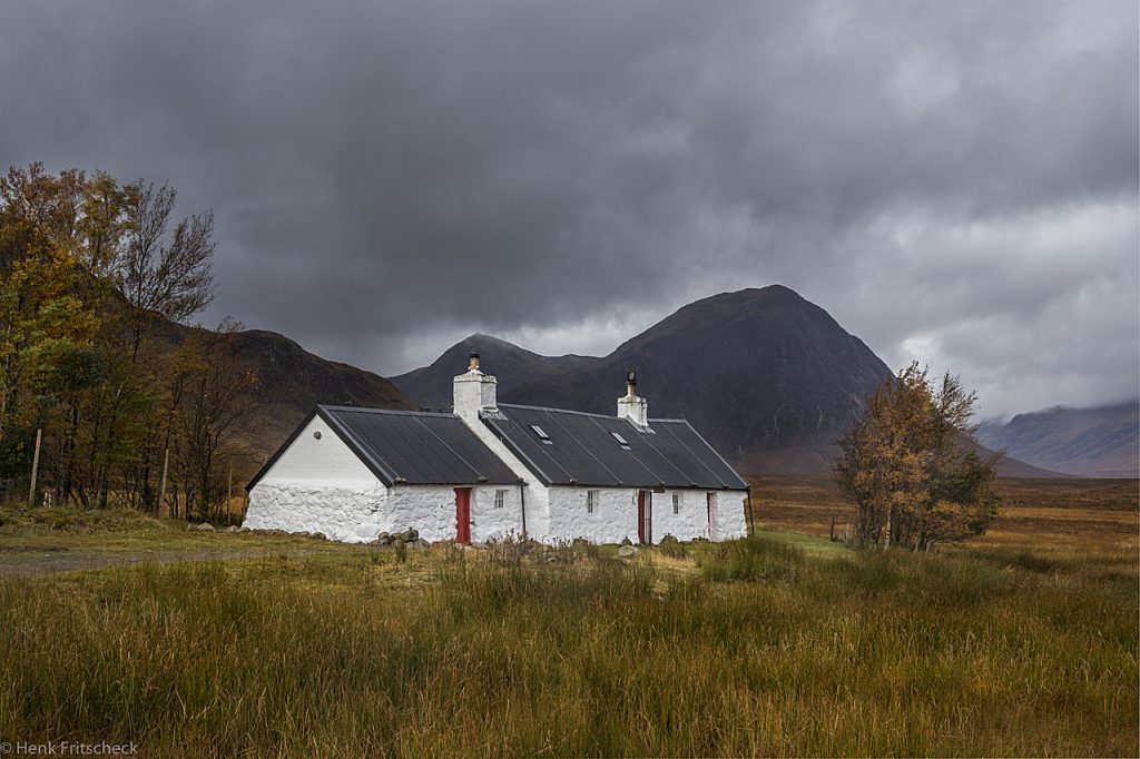 Blackrock cottage with mountains visible 4114