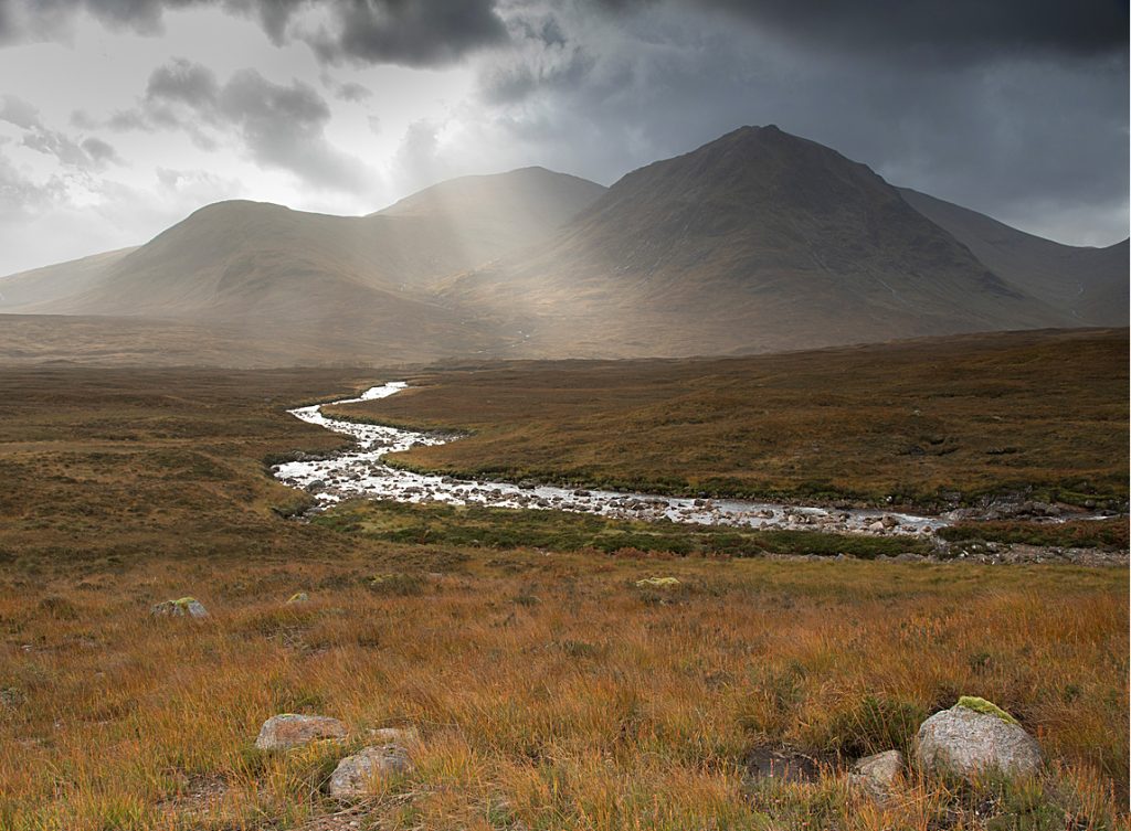 Meandering River Coe with Bidean Nam Bian as backdrop 4402